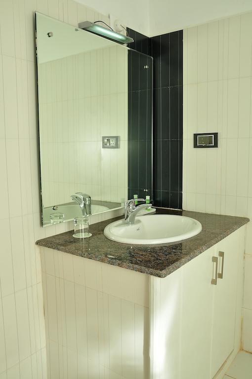Holiday Hill Hotel & Suites Султан-Батері Номер фото